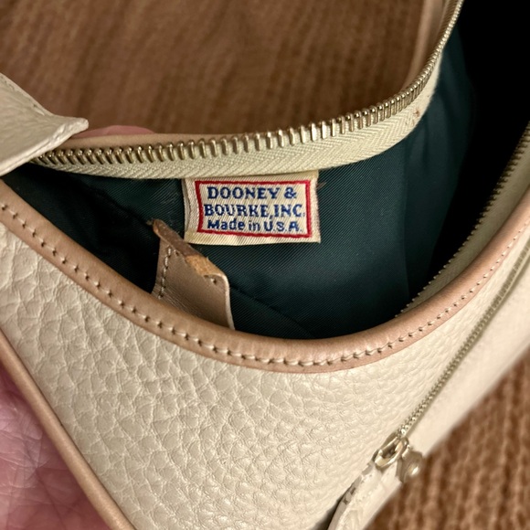 SOLD Dooney & Bourke Shoulder Bag Vintage - Picture 3 of 8